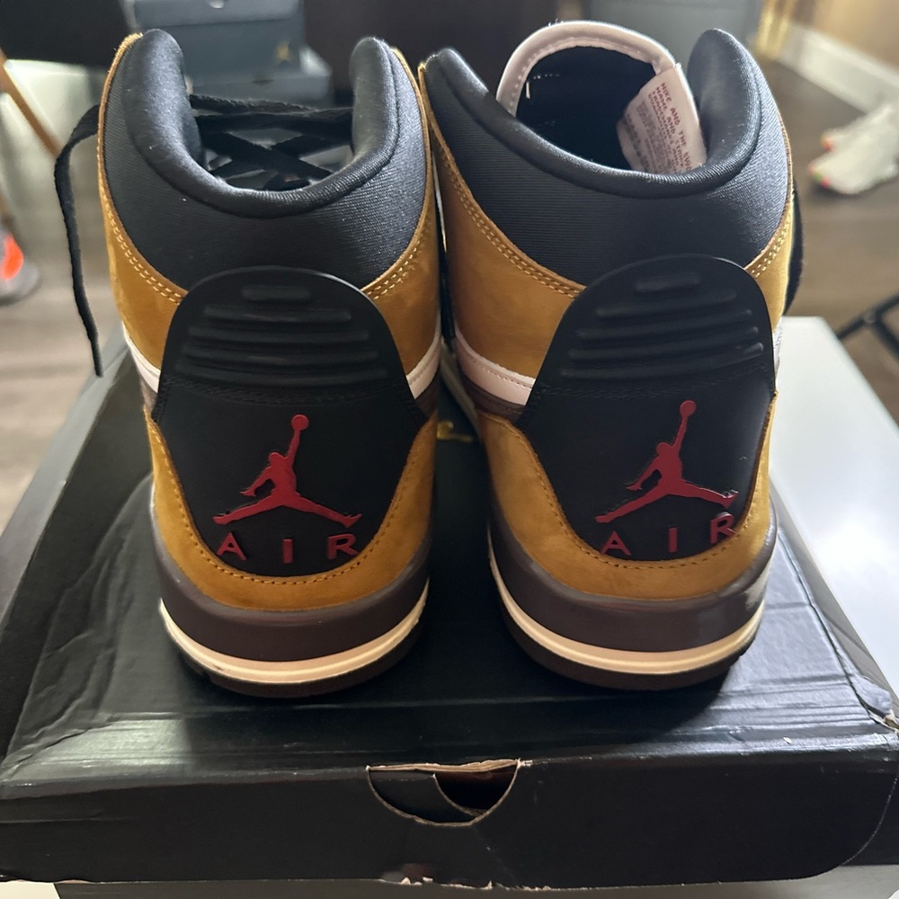 Nike Air Jordan Legacy 312 White/Baroque Brown-Wheat - Picture 4 of 9